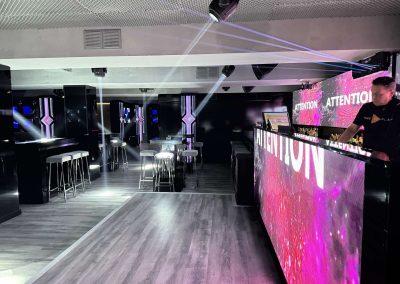 Готови ли сте за най-горещите нощи в Априлци?** Очакваме ви в **MIAMI Dance Center!** 🕺💃